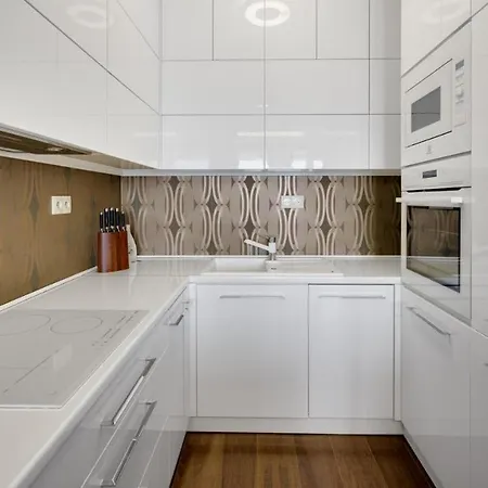 Panorama - Sunset And Castle View, 22nd Floor, Garage, Ac Apartman *