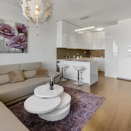 Panorama - Sunset And Castle View, 22nd Floor, Garage, Ac Apartman *