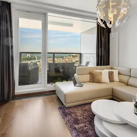 Apartment Panorama - Sunset And Castle View, 22nd Floor, Garage, Ac Bratislava