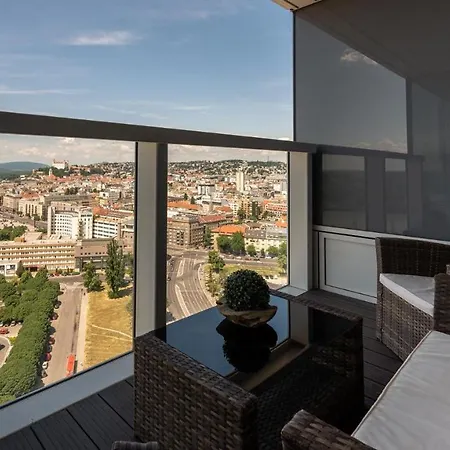 Panorama - Sunset And Castle View, 22nd Floor, Garage, Ac Apartament *
