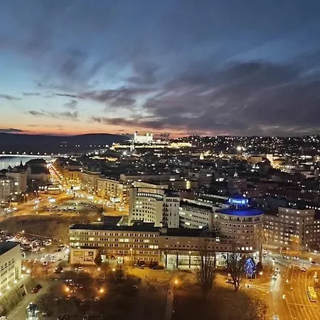 Panorama - Sunset And Castle View, 22nd Floor, Garage, Ac Apartament *