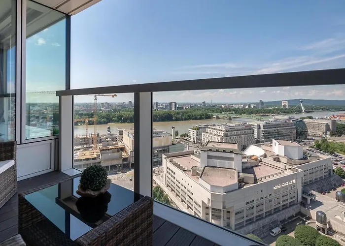 아파트 Panorama - Sunset And Castle View, 22nd Floor, Garage, Ac 브라티슬라바