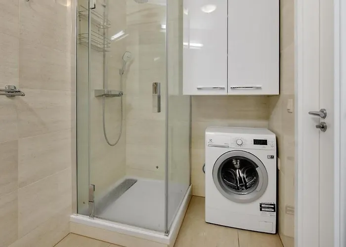 아파트 Panorama - Sunset And Castle View, 22nd Floor, Garage, Ac