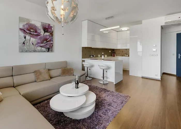 Panorama - Sunset And Castle View, 22nd Floor, Garage, Ac 아파트 *